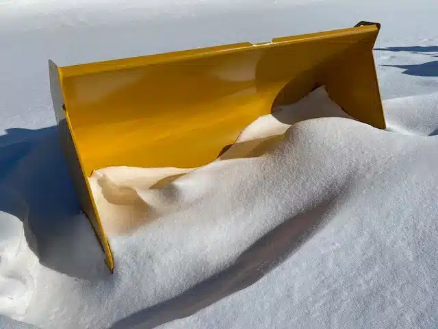 Used John Deere 2YD Bucket