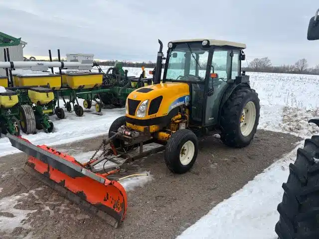 Gallery image 2 for 2008 New Holland T4030 Tractor