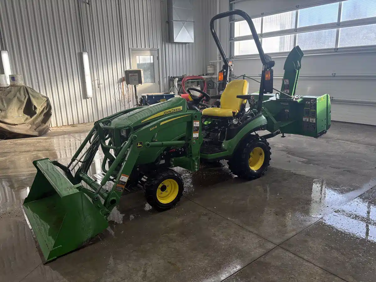 Gallery image 2 for Used 2018 John Deere 1025R Tractor