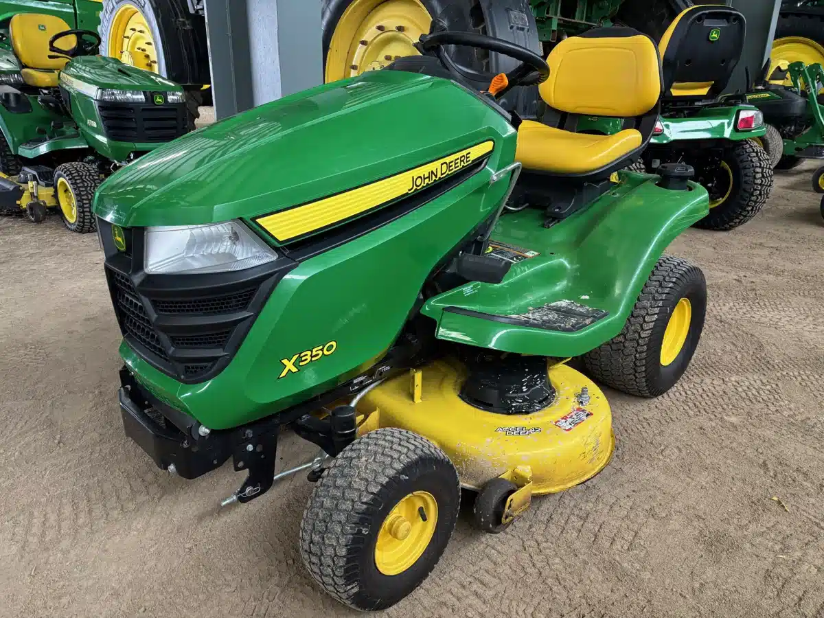 Gallery image 1 for 2018 John Deere X350 Lawn Tractor