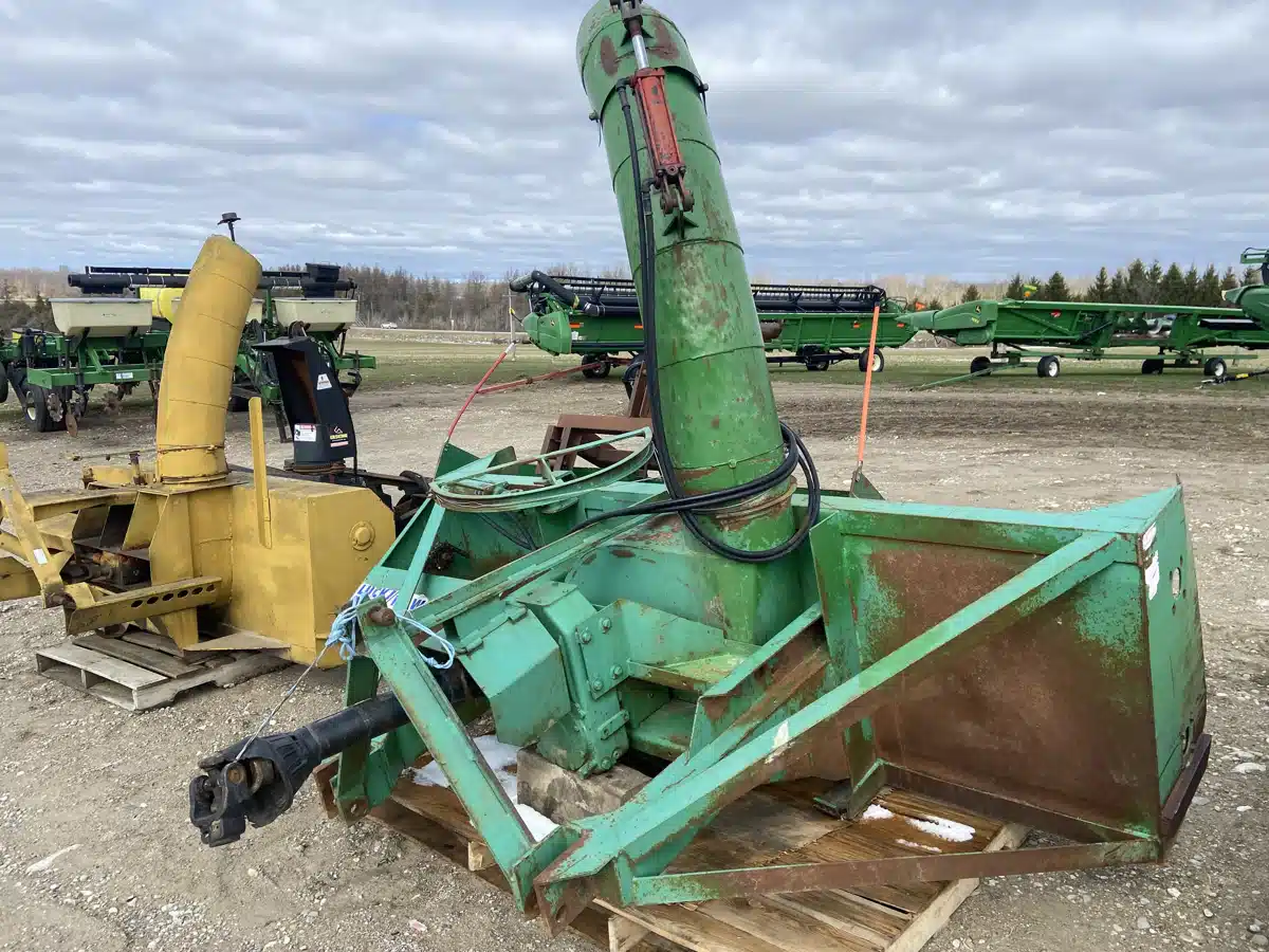 Used 2002 Lucknow D9 Snow Blower