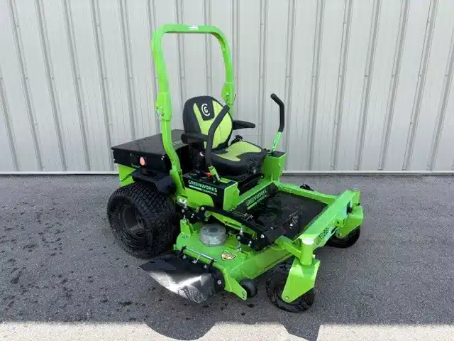 Photo de la Galerie 2 pour 2021 Greenworks CZ60R Tondeuse à rayon de braquage zéro