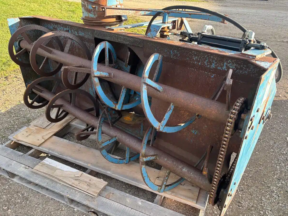 Gallery image 2 for Used 1987 Lucknow D7H Snow Blower