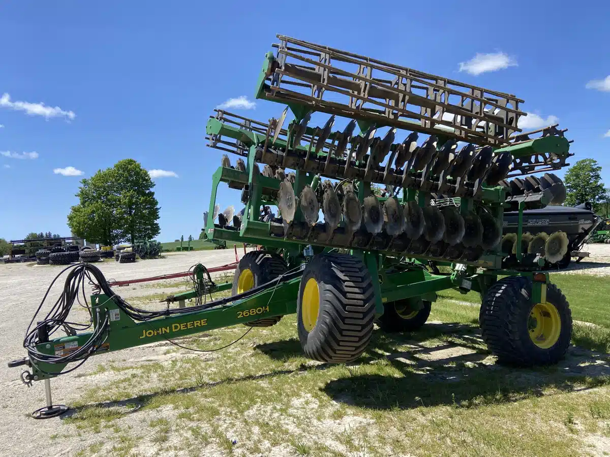 Photo de la Galerie 2 pour 2022 John Deere 2680H Disque