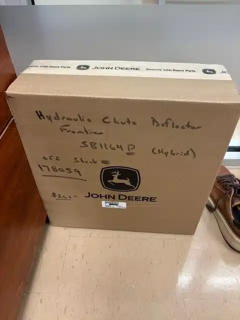 Frontier HYDRAULIC CHUTE DEFLECTOR Attachment