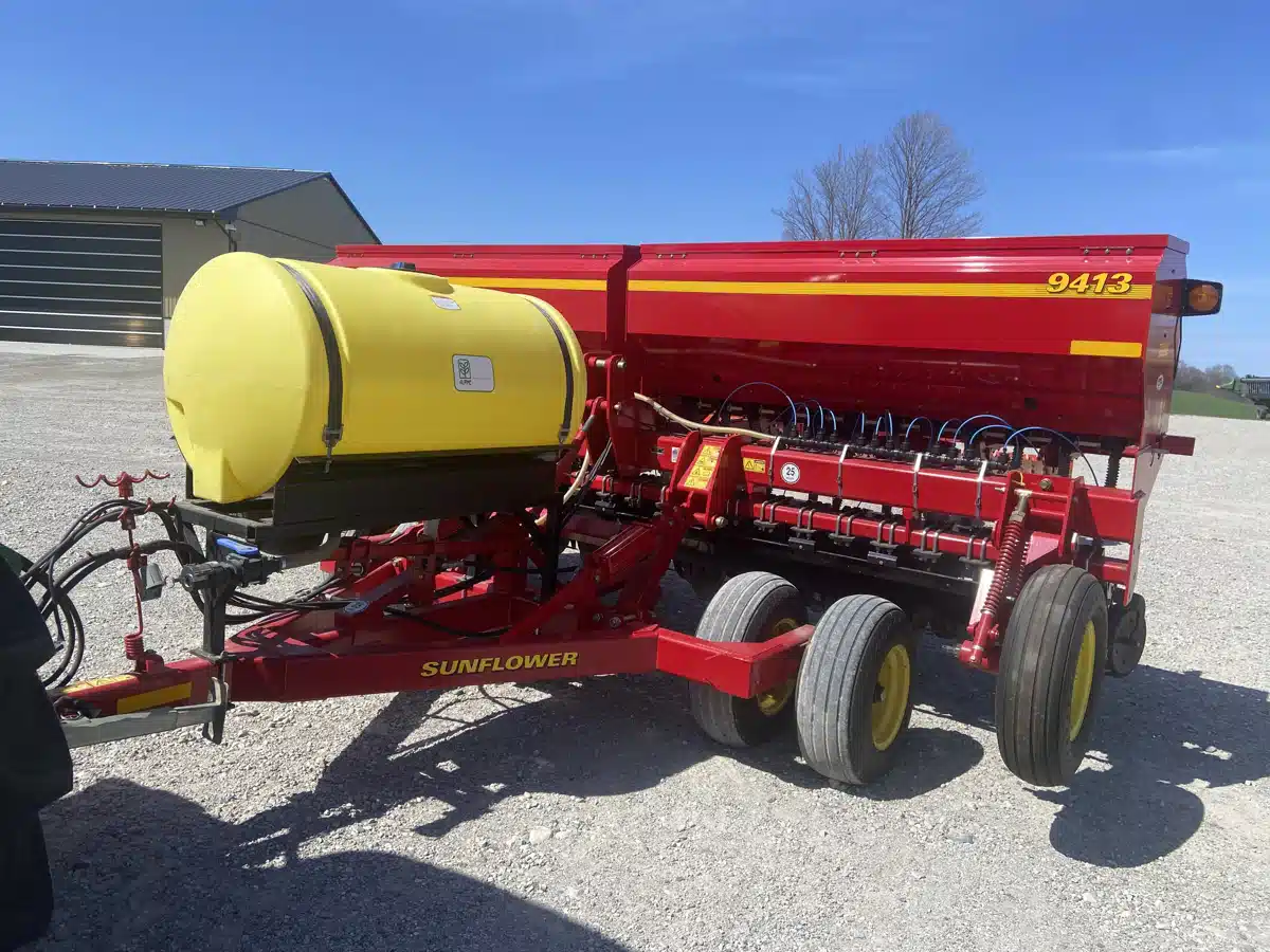Photo de la Galerie 1 pour 2015 Sunflower 9413 Semoir