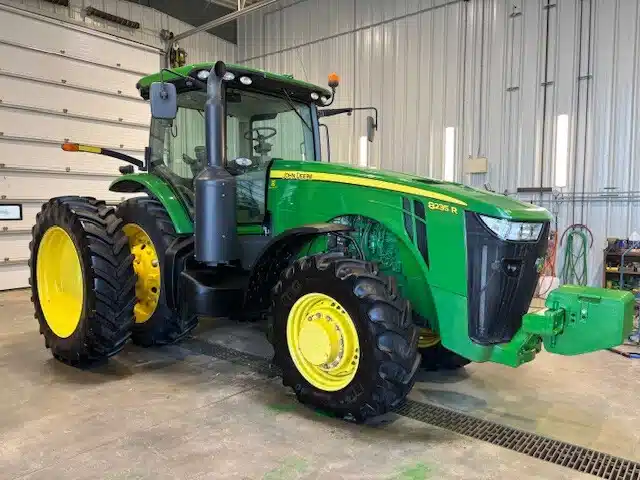 Gallery image 2 for 2012 John Deere 8235R Tractor