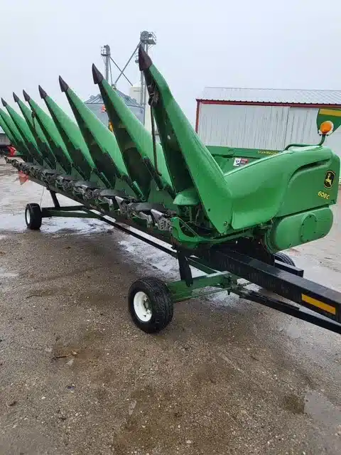 Photo de la Galerie 1 pour 2012 John Deere 608C Nez - Maïs