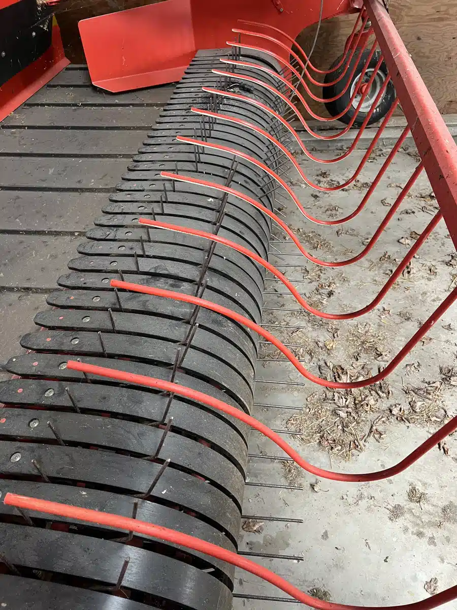 Gallery image 2 for 2019 Kuhn MAXX 300 Hay Merger