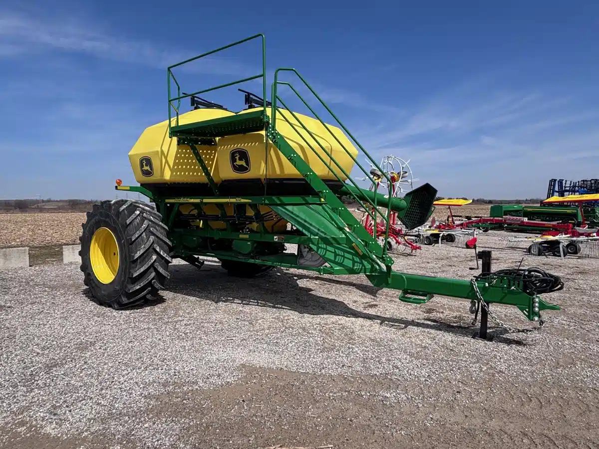 Gallery image 2 for 2022 John Deere 1910 Air Drill