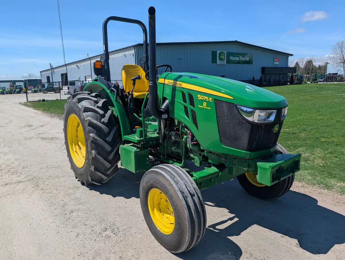 Gallery image 1 for 2025 John Deere 5075E Tractor