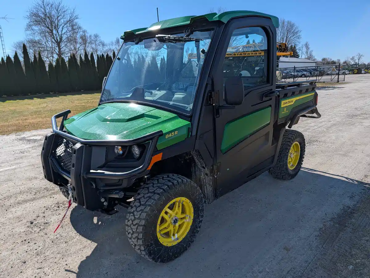 Photo de la Galerie 2 pour 2025 John Deere XUV 825I Véhicule utilitaire