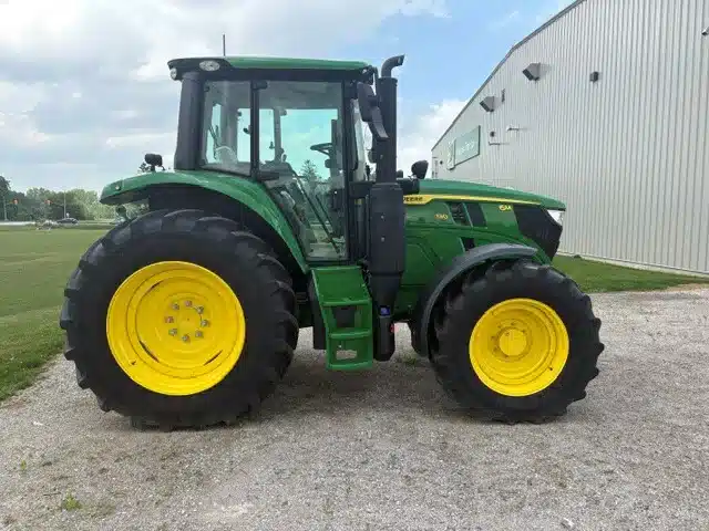 Photo de la Galerie 2 pour 2025 John Deere 6M 130 Tracteur