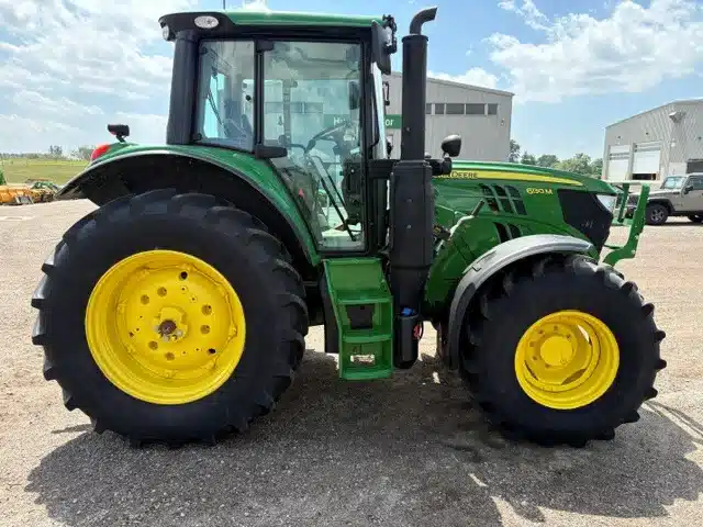 Photo de la Galerie 2 pour 2024 John Deere 6130M Tracteur