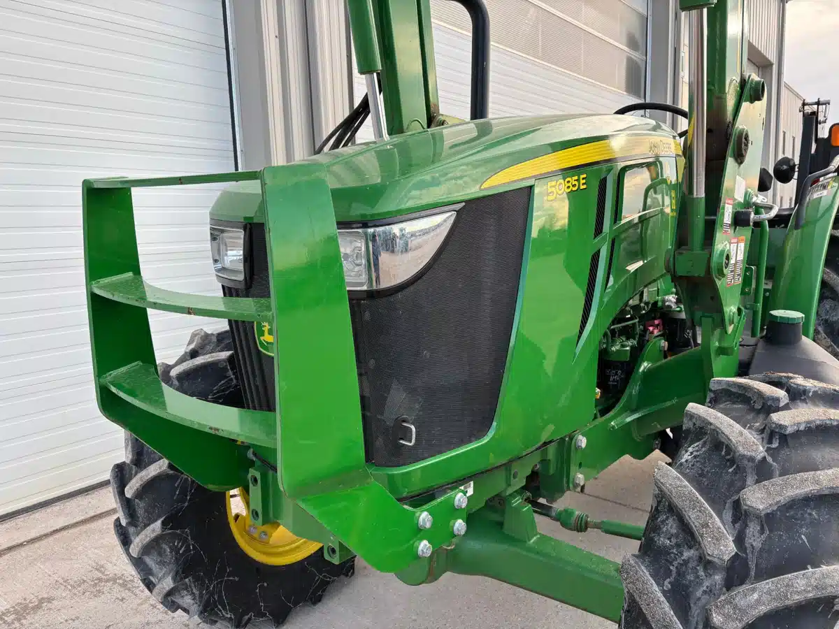 Gallery image 2 for 2017 John Deere 5085E Tractor
