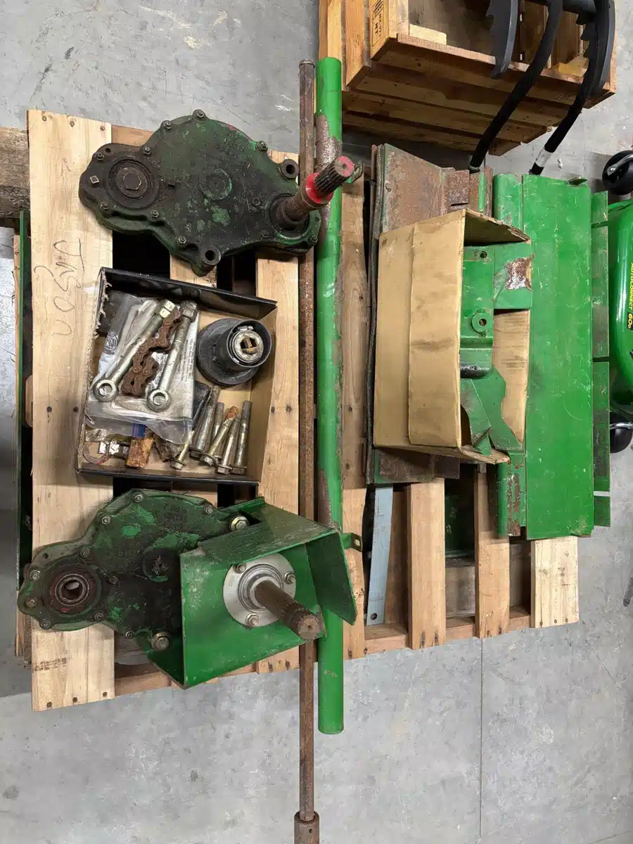 Photo de la Galerie 2 pour John Deere CROSS SHAFT KIT & GEARBOX Accessoires