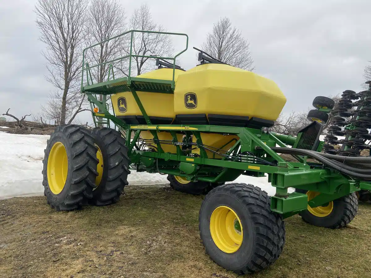 Gallery image 2 for 2024 John Deere 1910 Air Drill