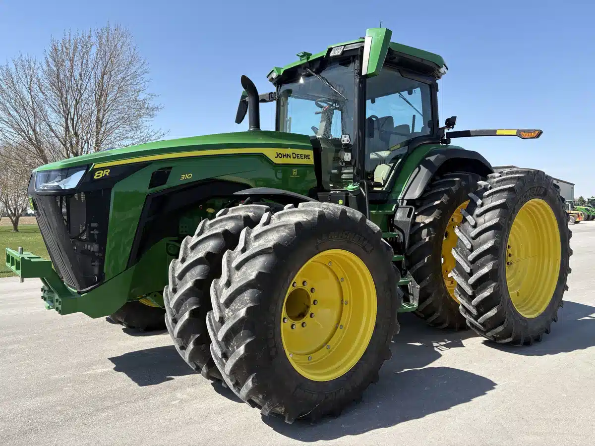 Photo de la Galerie 1 pour 2022 John Deere 8R 310 Tracteur