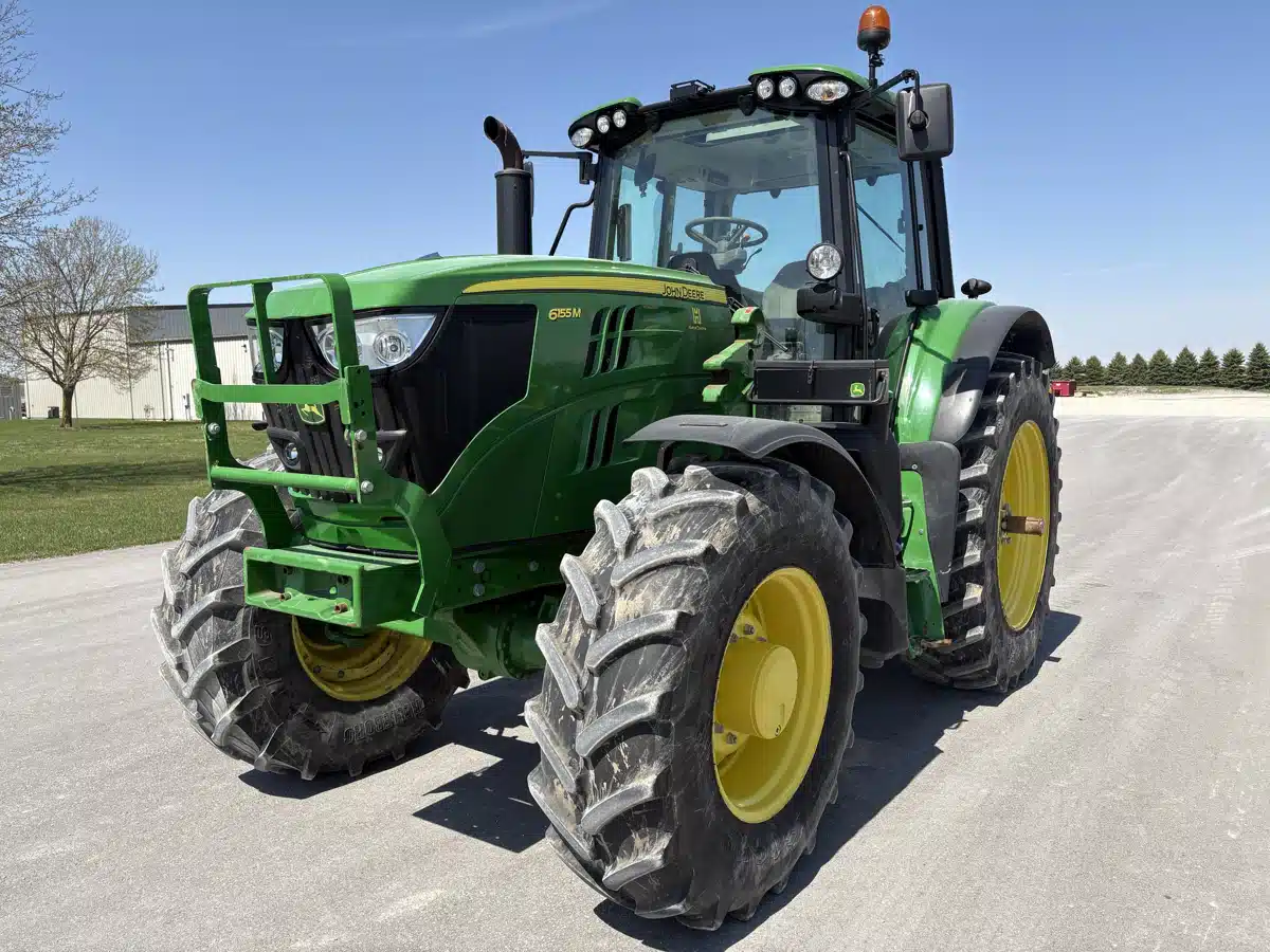 Photo de la Galerie 1 pour 2023 John Deere 6155M Tracteur