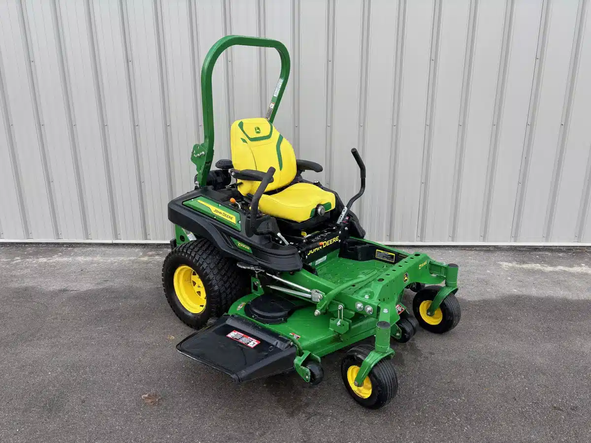 Gallery image 2 for 2023 John Deere Z930M Mower - Zero Turn