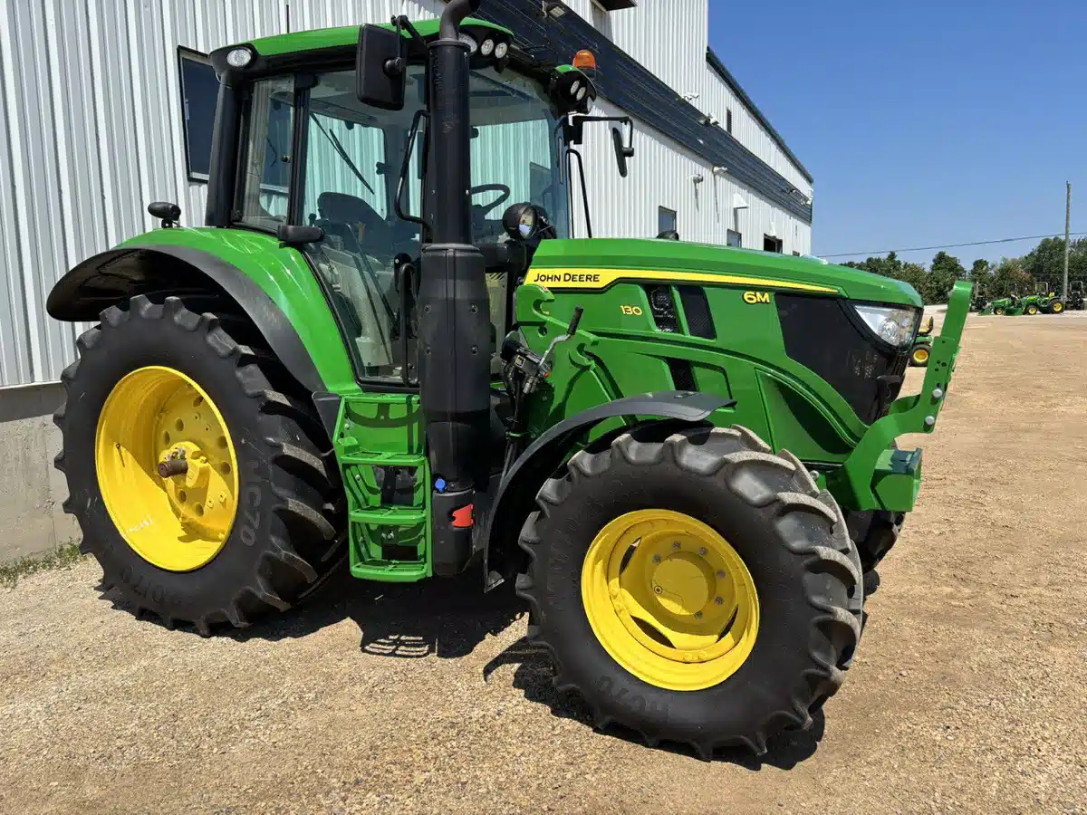 Photo de la Galerie 2 pour 2025 John Deere 6M 130 Tracteur