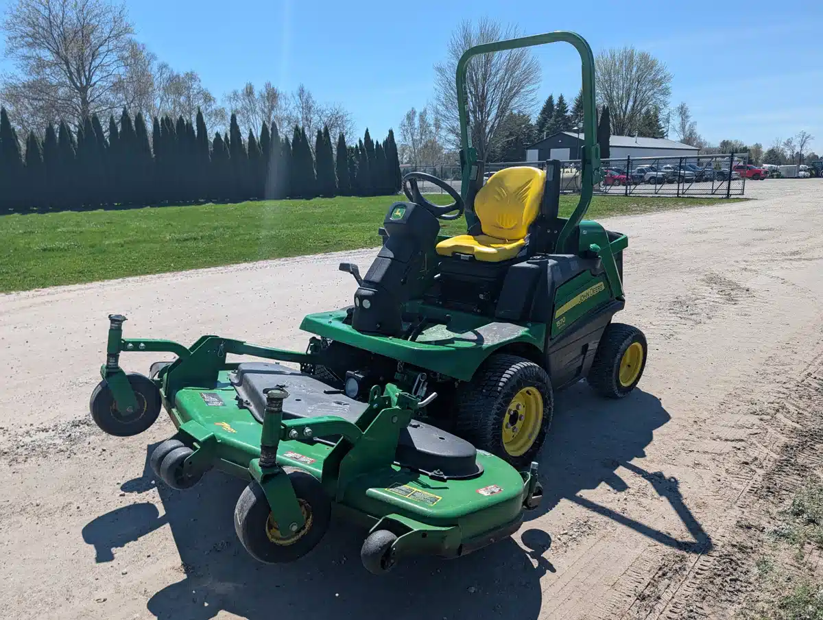 Gallery image 2 for 2020 John Deere 1570 Mower - Front Deck