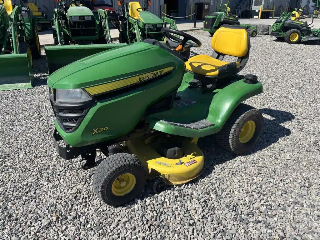 Gallery image 1 for 2014 John Deere X310 Lawn Tractor
