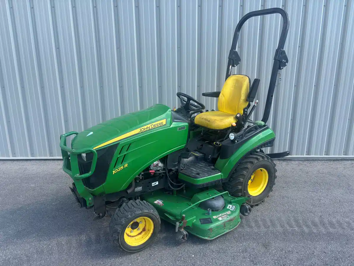 Gallery image 1 for 2012 John Deere 1025R Tractor