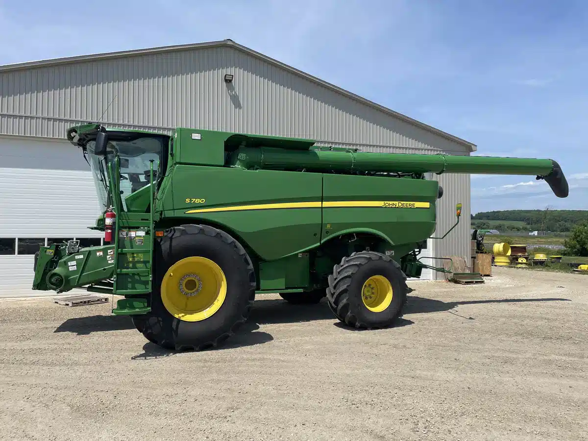 Gallery image 2 for 2021 John Deere S780 Combine