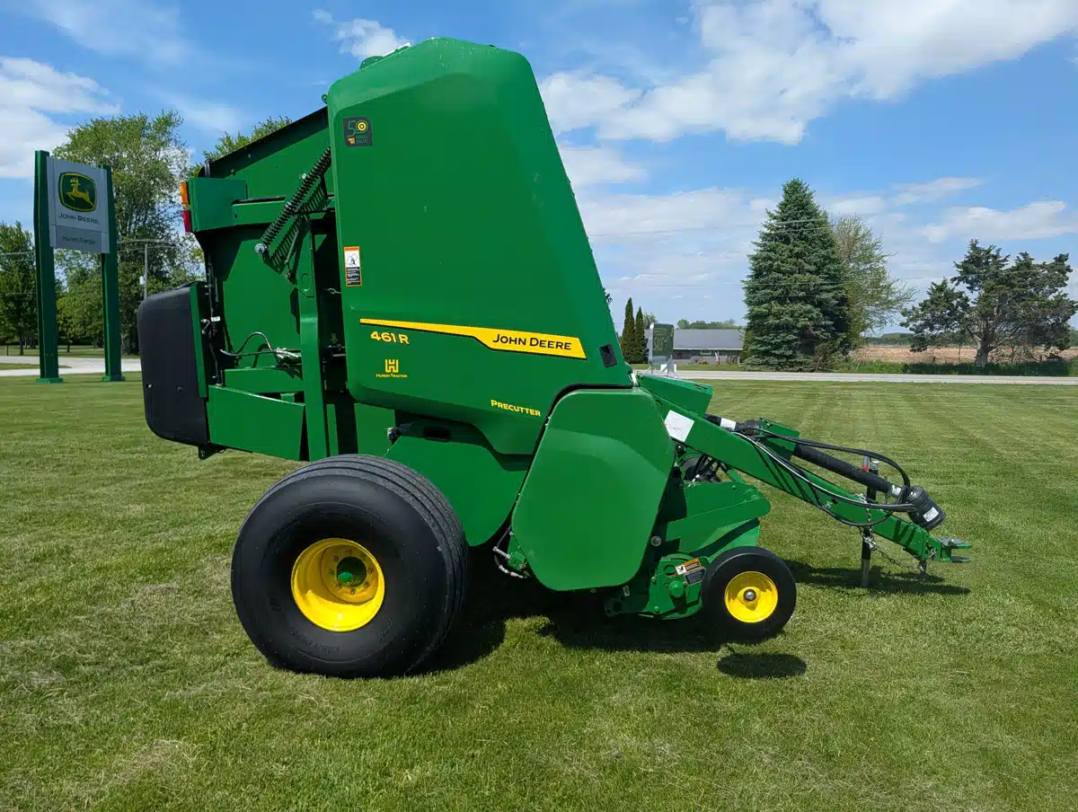 Photo de la Galerie 1 pour 2025 John Deere 461R Presse à Balle Ronde