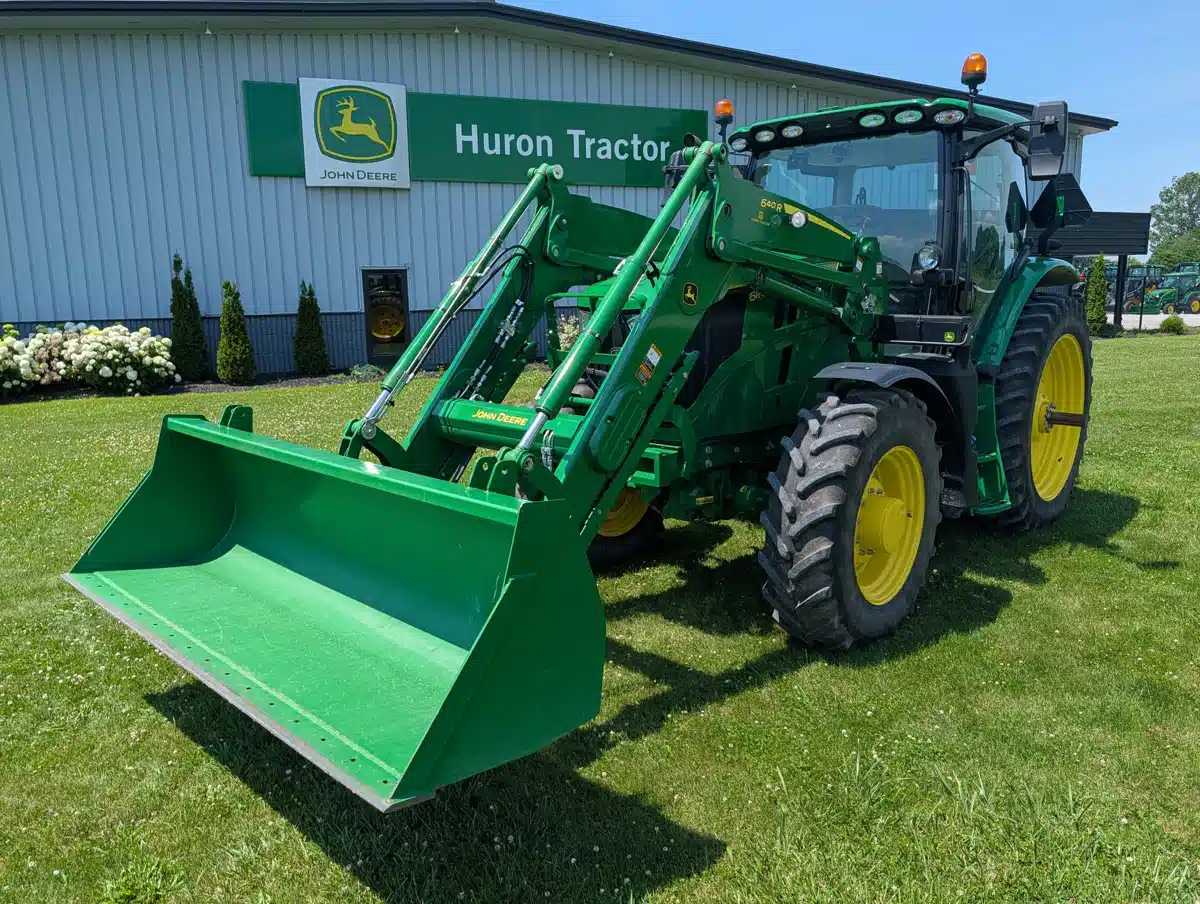 Photo de la Galerie 1 pour 2025 John Deere 6R 145 Tracteur