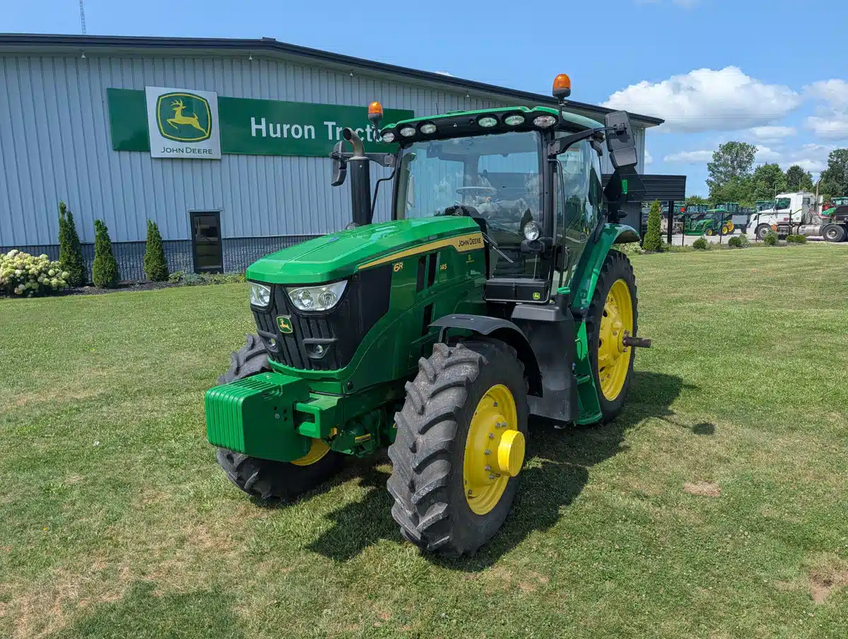 Photo de la Galerie 1 pour 2025 John Deere 6R 145 Tracteur