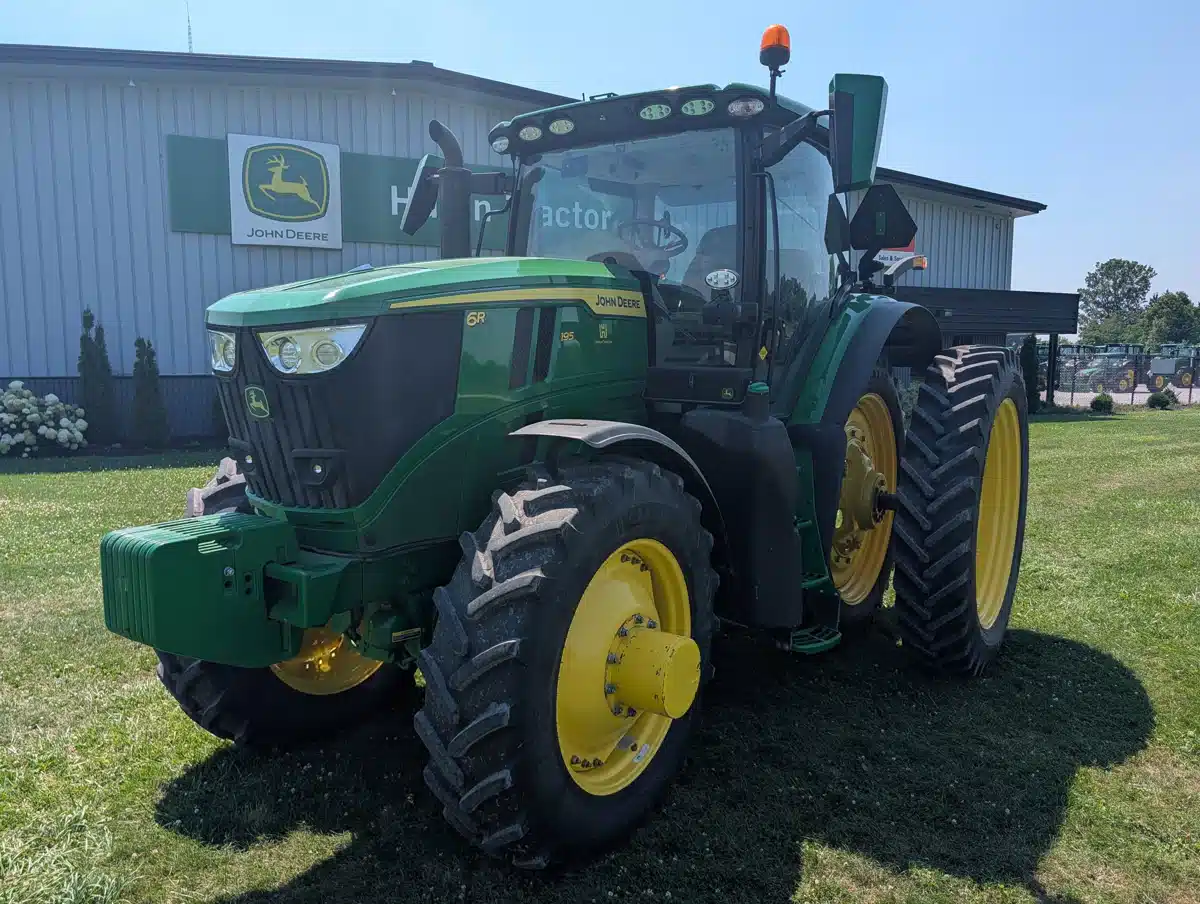 Photo de la Galerie 1 pour 2023 John Deere 6R 195 Tracteur