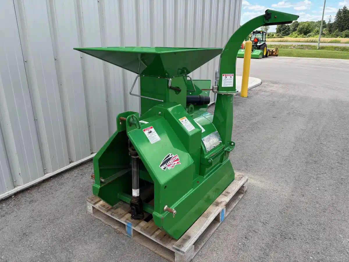 Gallery image 2 for 2013 Wallenstein BXM42 Wood Chipper