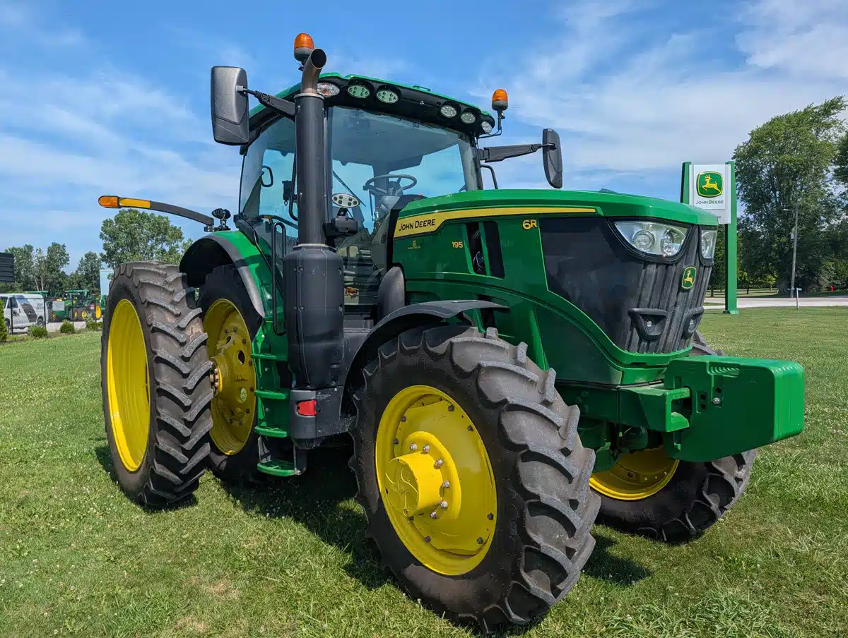 Gallery image 2 for 2025 John Deere 6R 195 Tractor