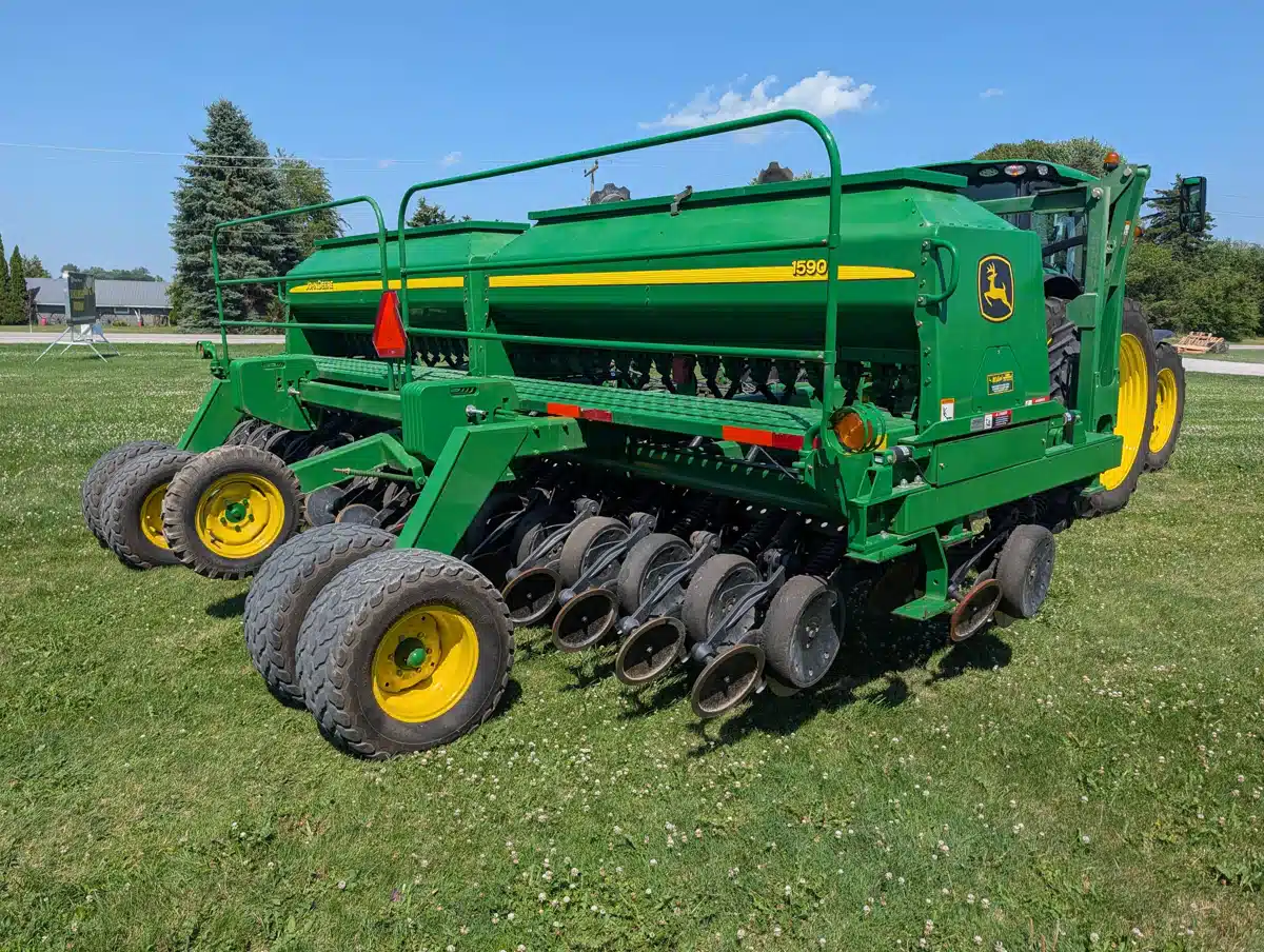 Photo de la Galerie 2 pour 2011 John Deere 1590 Semoir