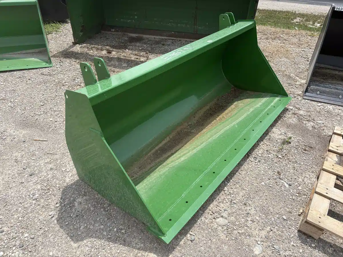 Gallery image 1 for 2026 John Deere 73 INCH Bucket