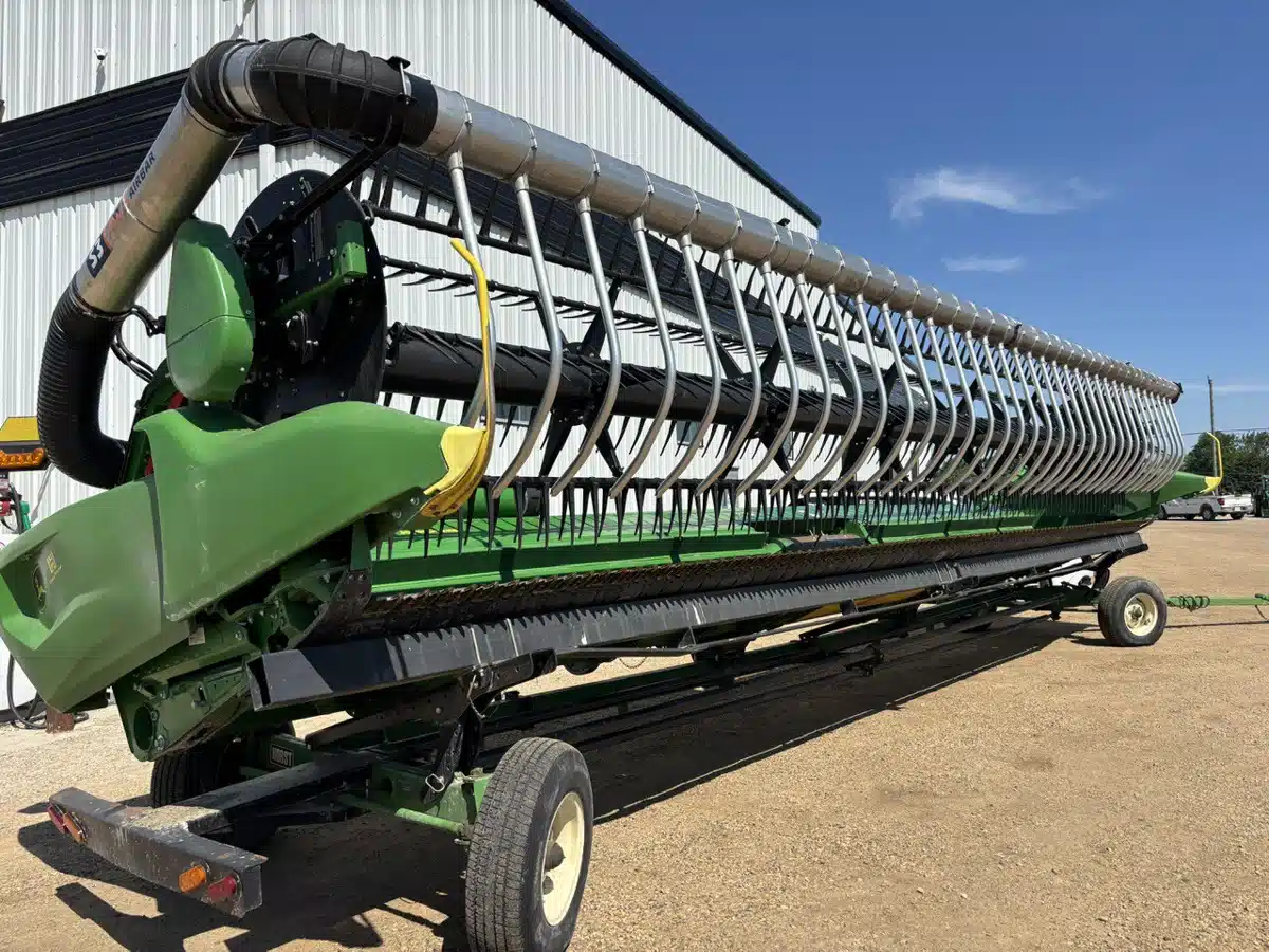 Gallery image 2 for 2024 John Deere RD35F Header - Flex Draper