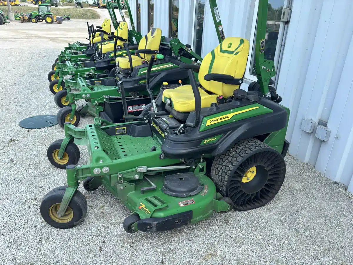 Gallery image 1 for 2023 John Deere Z930M Mower - Zero Turn