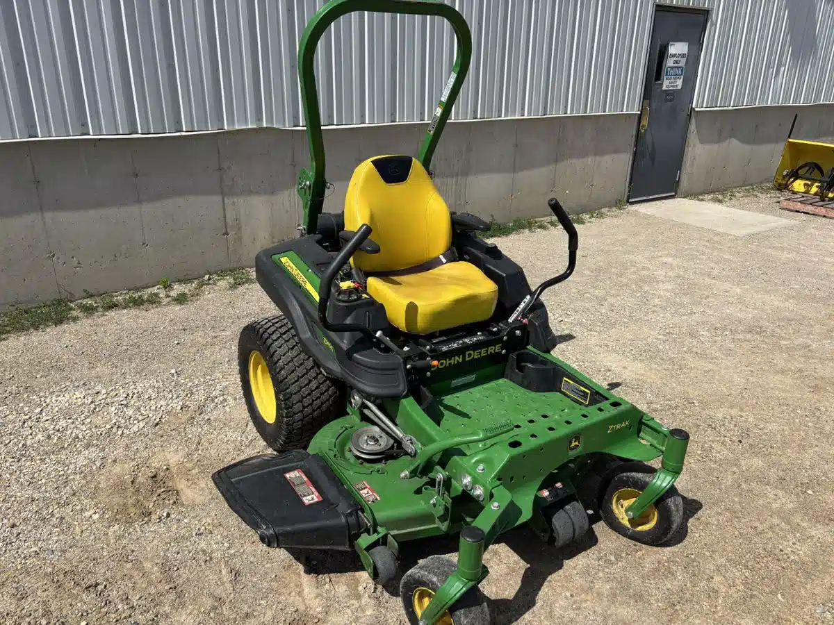 Gallery image 2 for 2020 John Deere Z915E Mower - Zero Turn