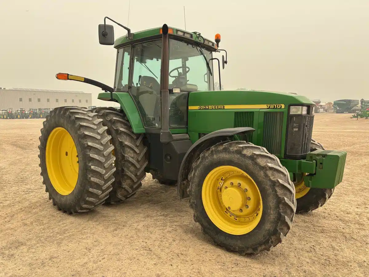 Gallery image 2 for 2003 John Deere 7810 Tractor