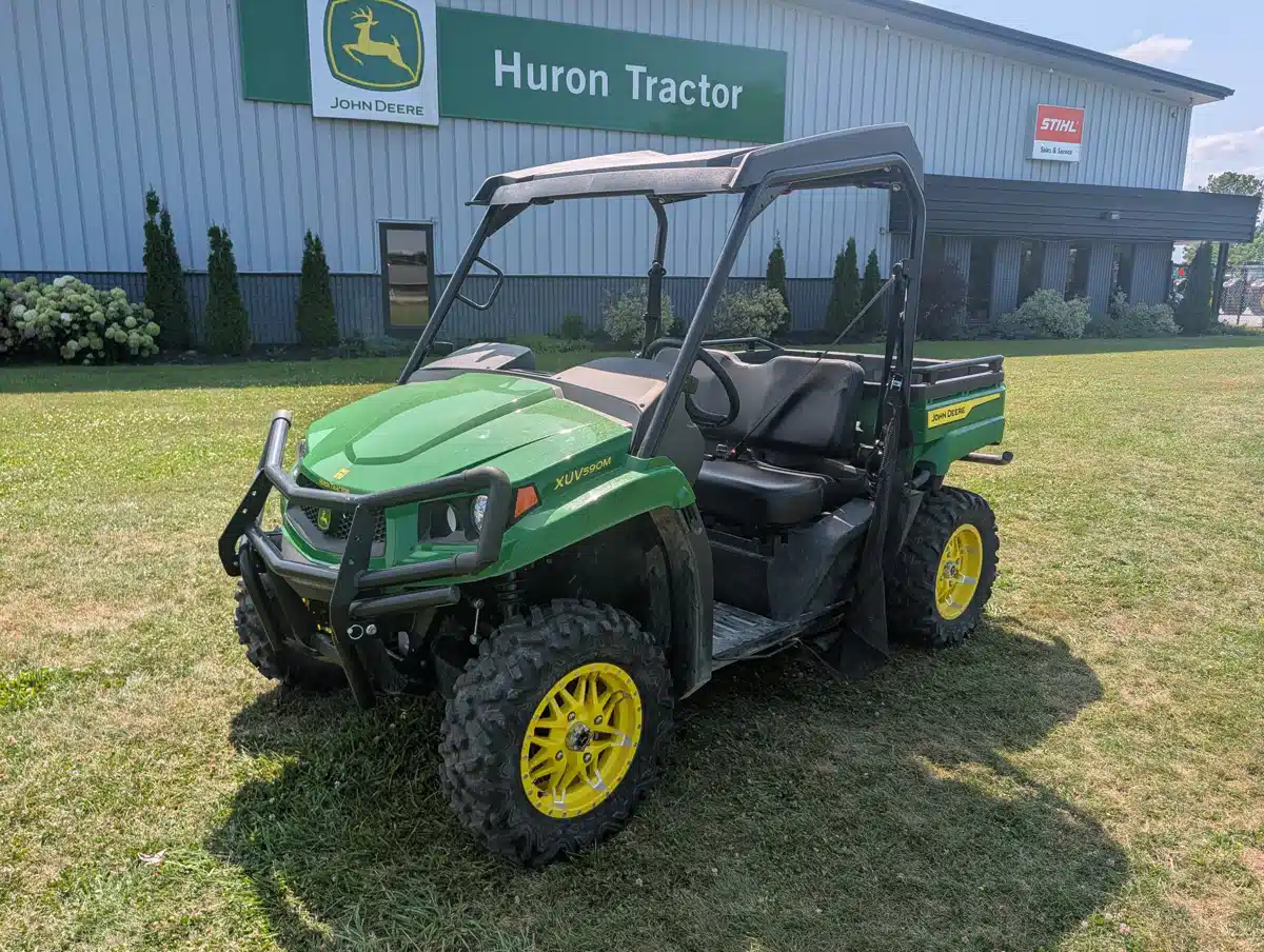 Photo de la Galerie 2 pour 2024 John Deere XUV 590M VTT