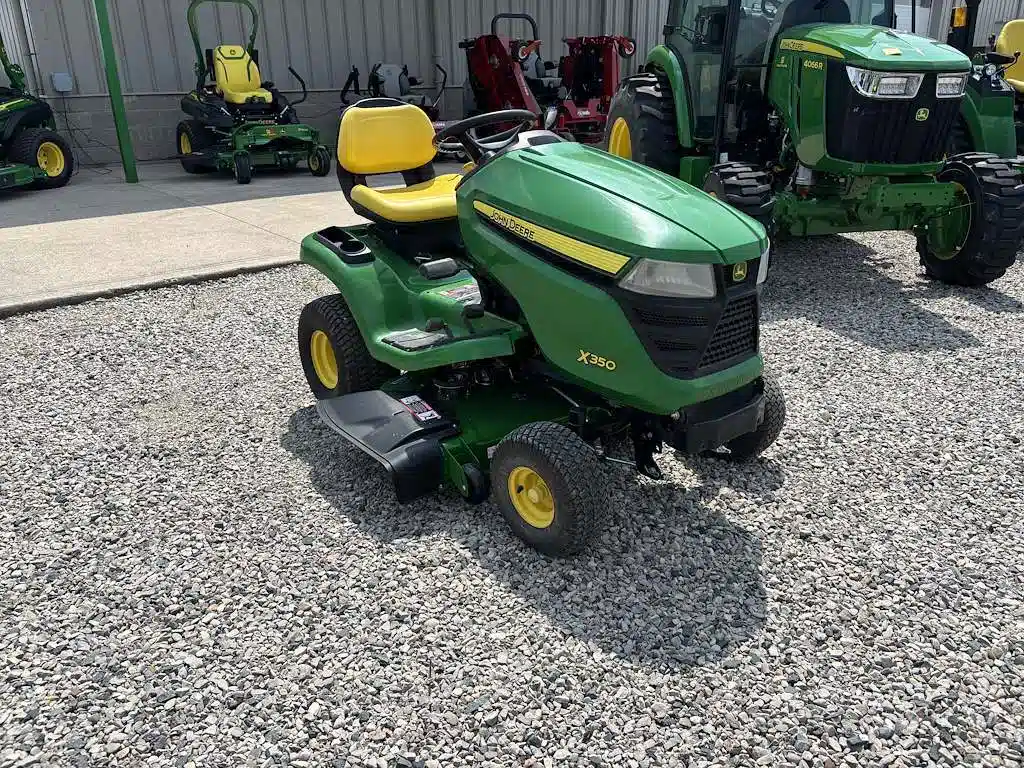 Gallery image 2 for 2017 John Deere X350 Lawn Tractor