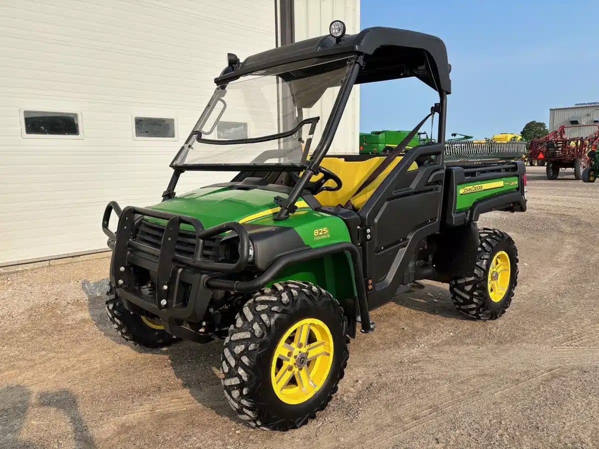 Gallery image 1 for 2015 John Deere XUV 825I Utility Vehicle