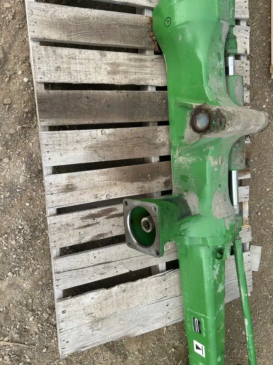 Gallery image 1 for John Deere 4WD WIDE AXLE Attachment