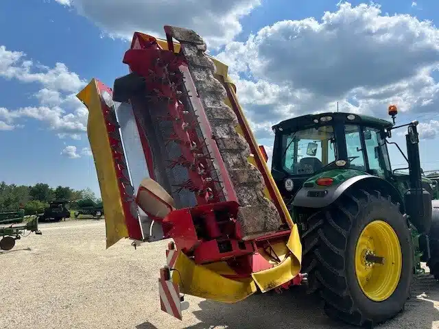 Gallery image 2 for 2016 Pottinger NOVACAT 302 10' Disc Mower Conditioner