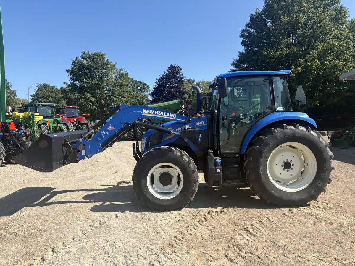 Gallery image 1 for 2016 New Holland T4.100 Tractor