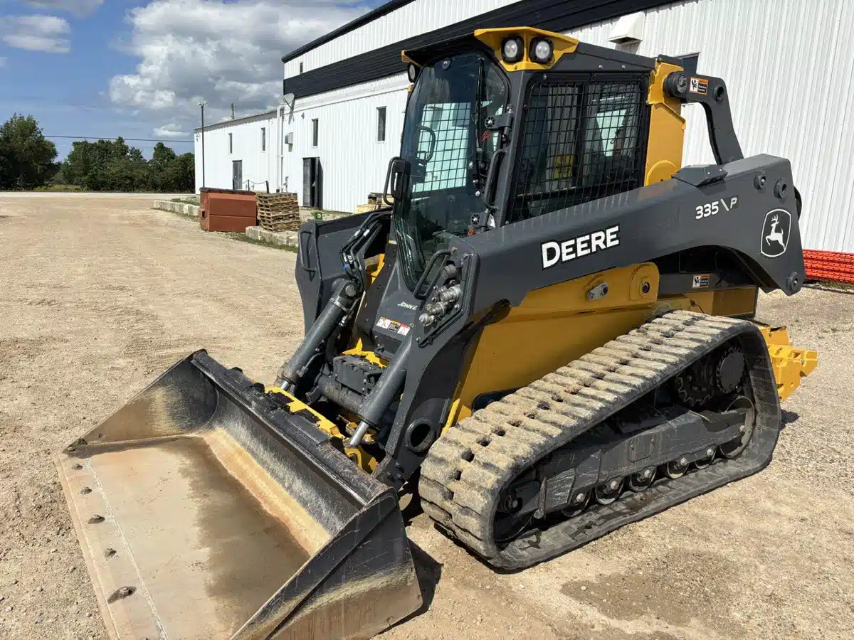 Photo de la Galerie 1 pour 2024 John Deere 335 P Chargeur sur chenilles
