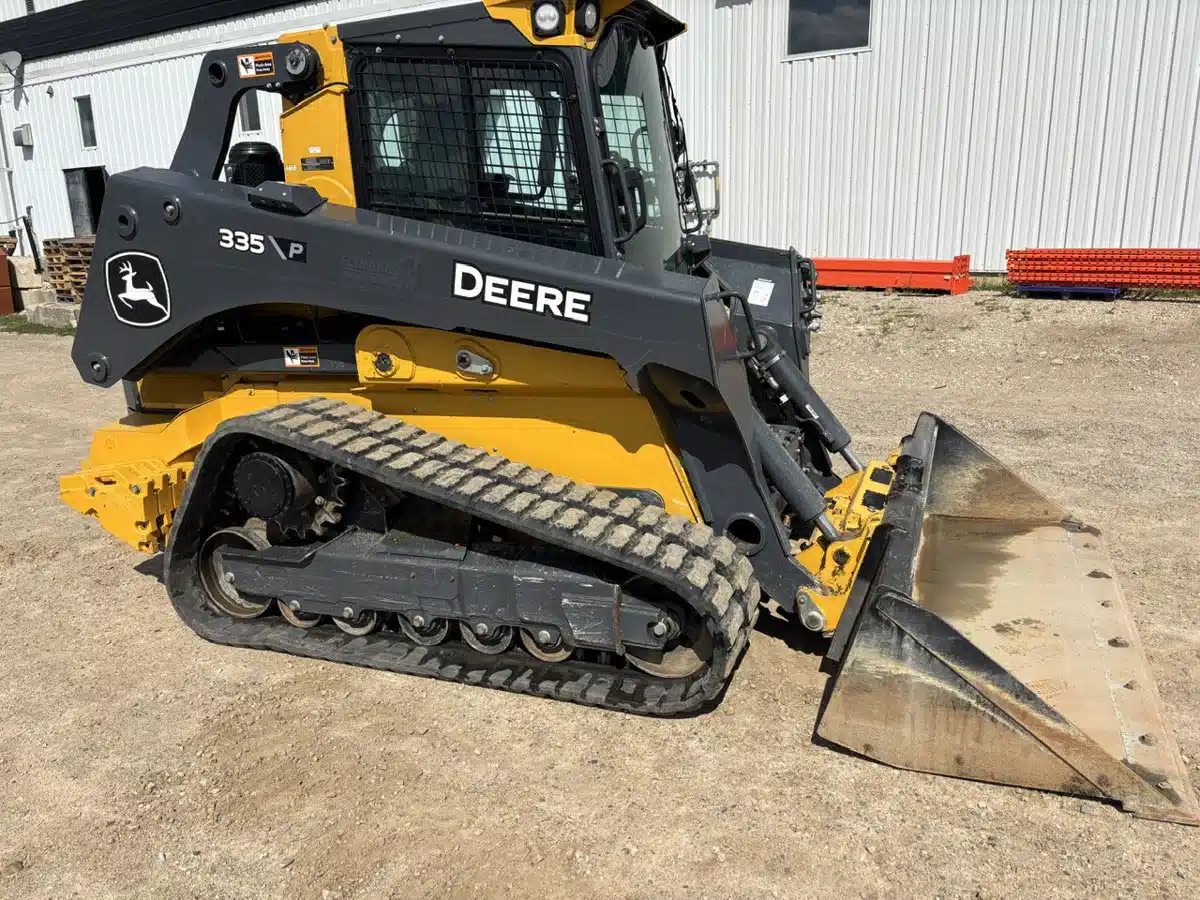 Photo de la Galerie 2 pour 2024 John Deere 335 P Chargeur sur chenilles