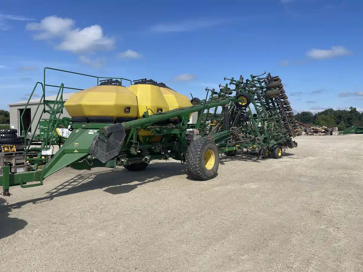 Gallery image 1 for 1998 John Deere 730 Air Drill